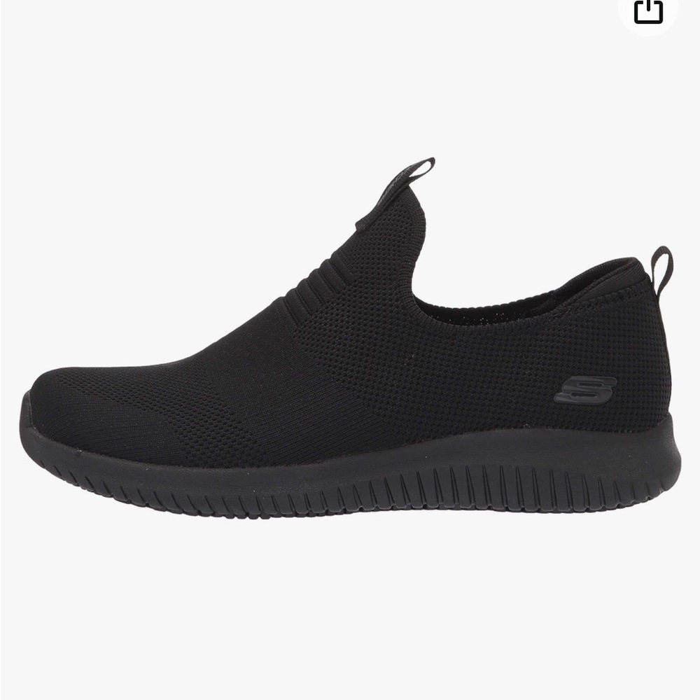 Skechers women’s slip-on work footwear, size 6.5, black